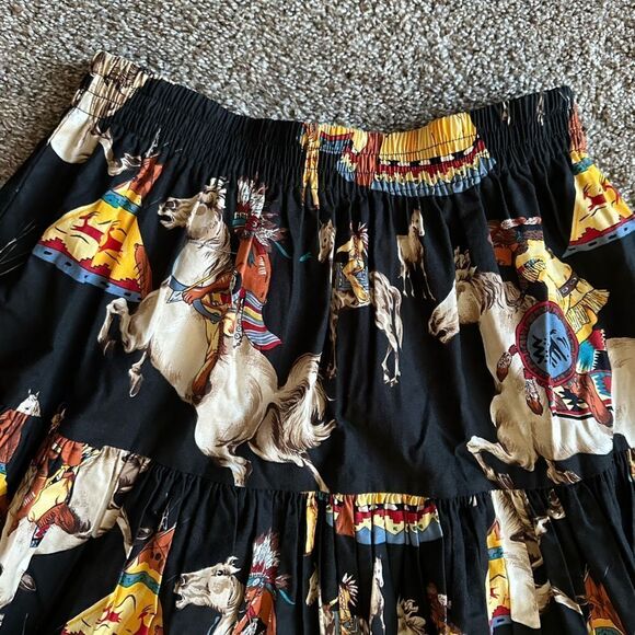 Native American Horse Pattern Skirt Long Elastic Waist Womens Size Large Black - Picture 3 of 3